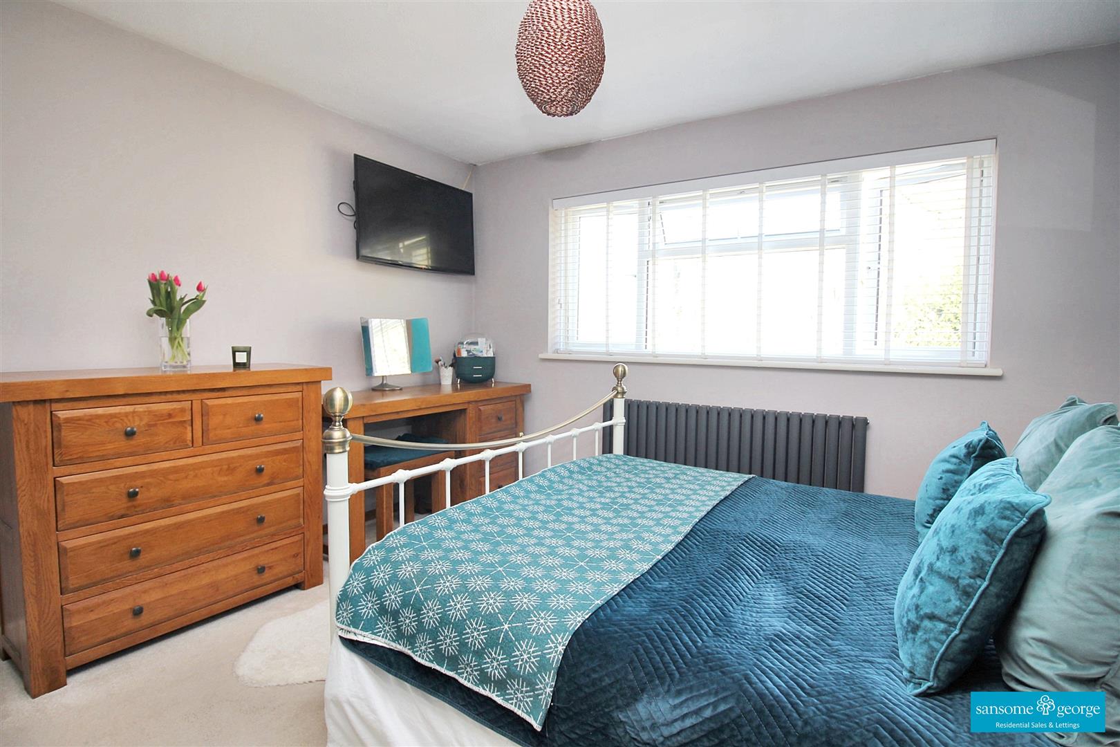 Larissa Close, Tilehurst, Reading